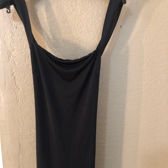 Black Fashion Nova dress - Picture 3 of 4